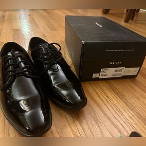 Patent leather tuxedo shoes